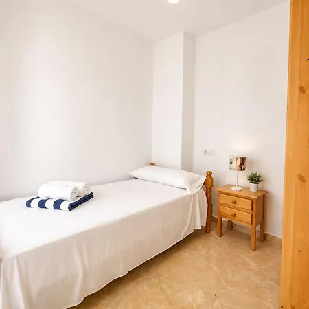 Beach, Centre Garage Apartment