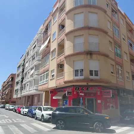 Beach, Centre Garage Apartment Torrevieja